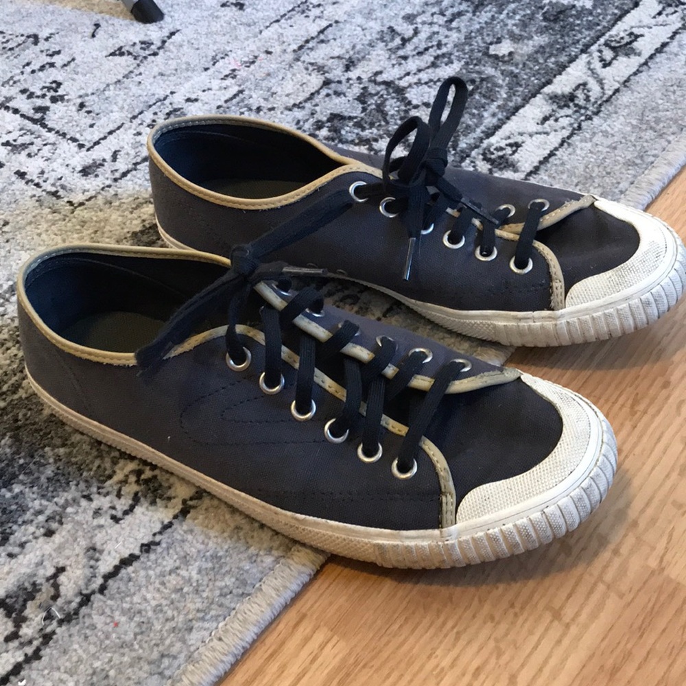 Tretorn Navy low rise sneakers